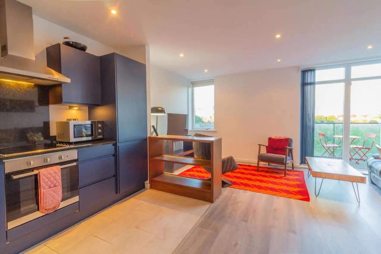 Guestready - Vibrant Apartment In Dolphins Barn Dublin